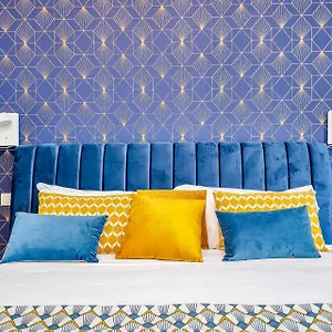 Art Deco' - Sleepwithme - Free Parking - Free Breakfast - Very Friendly Staff Appartement